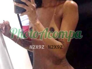 Morenna ninfetinha linda e tatuada com local prprio 